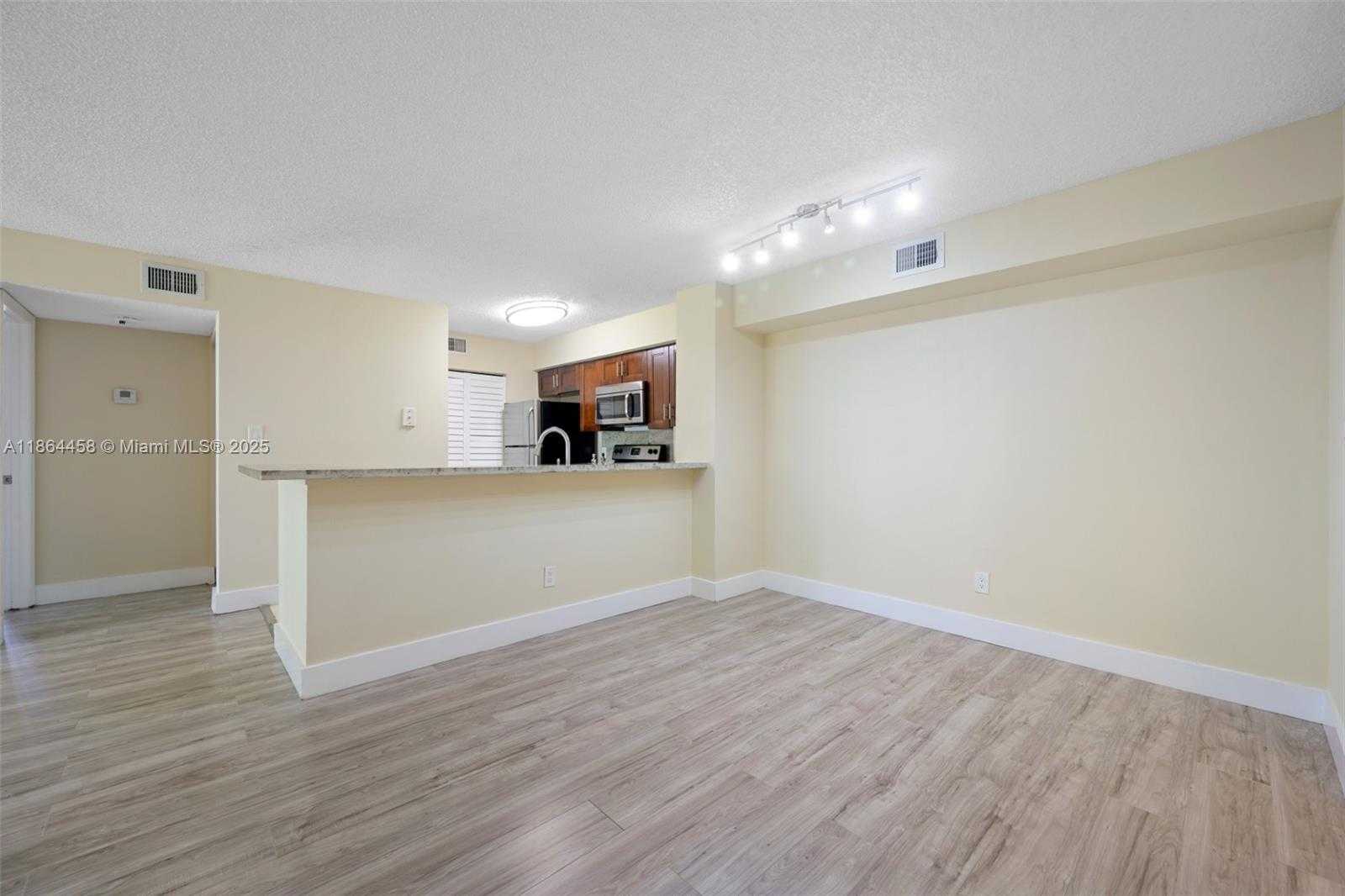Small Image of 530 SOUTH PARK RD #18-11, Hollywood Number 26