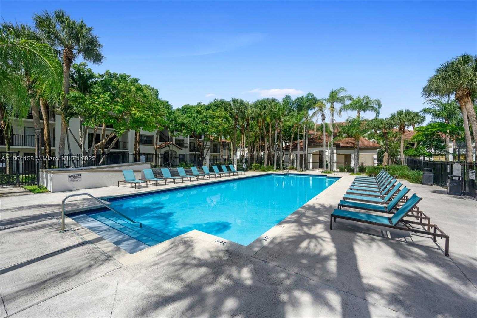 Small Image of 530 SOUTH PARK RD #18-11, Hollywood Number 4