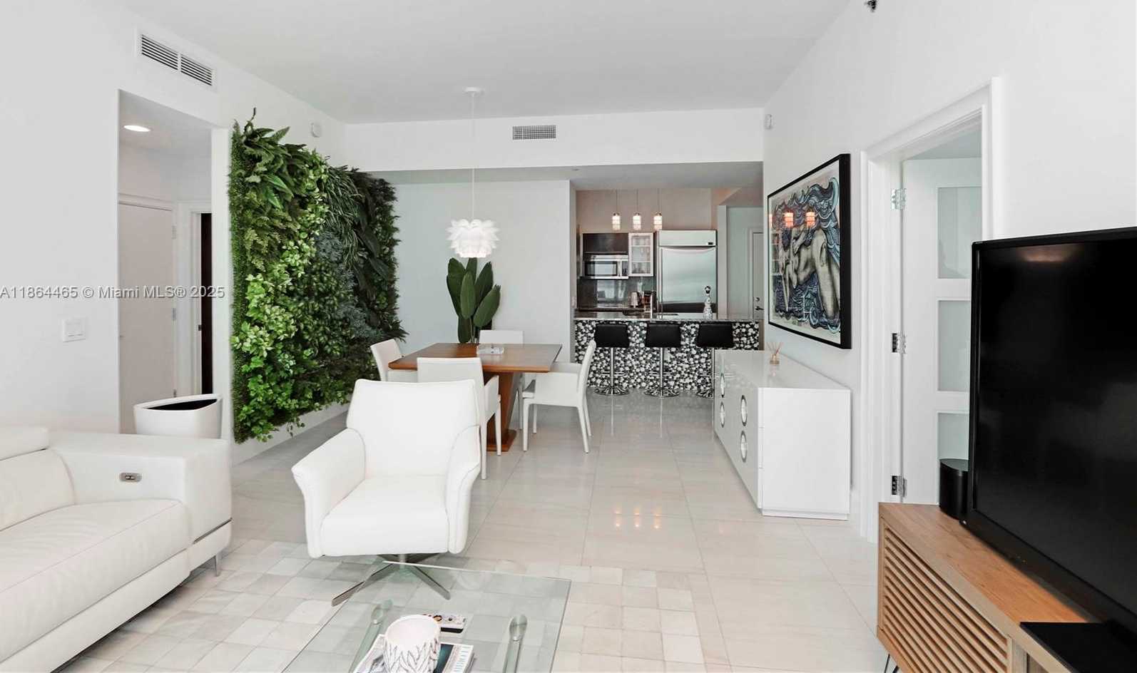 Small Image of 950 BRICKELL BAY DR #4905, Miami Number 8