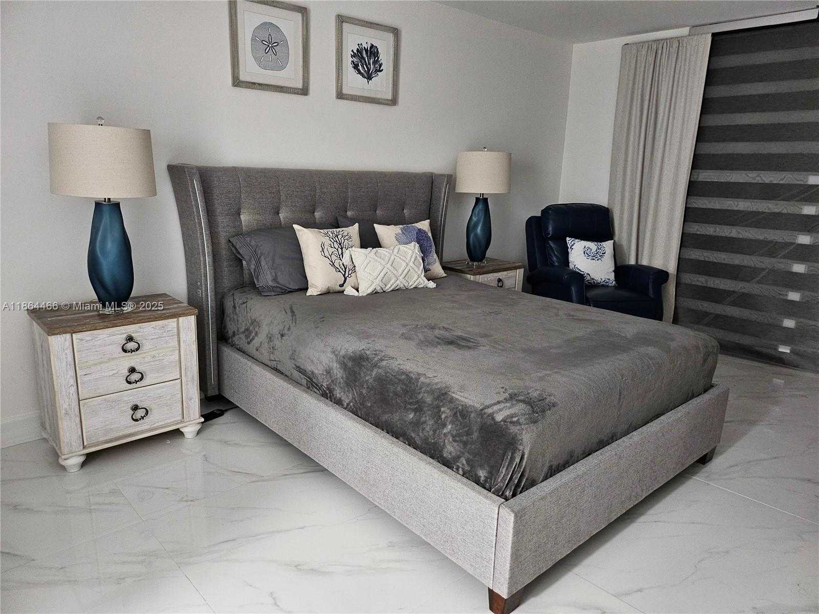 Small Image of 6423 EAST COLLINS AVE #206, Miami Beach Number 16