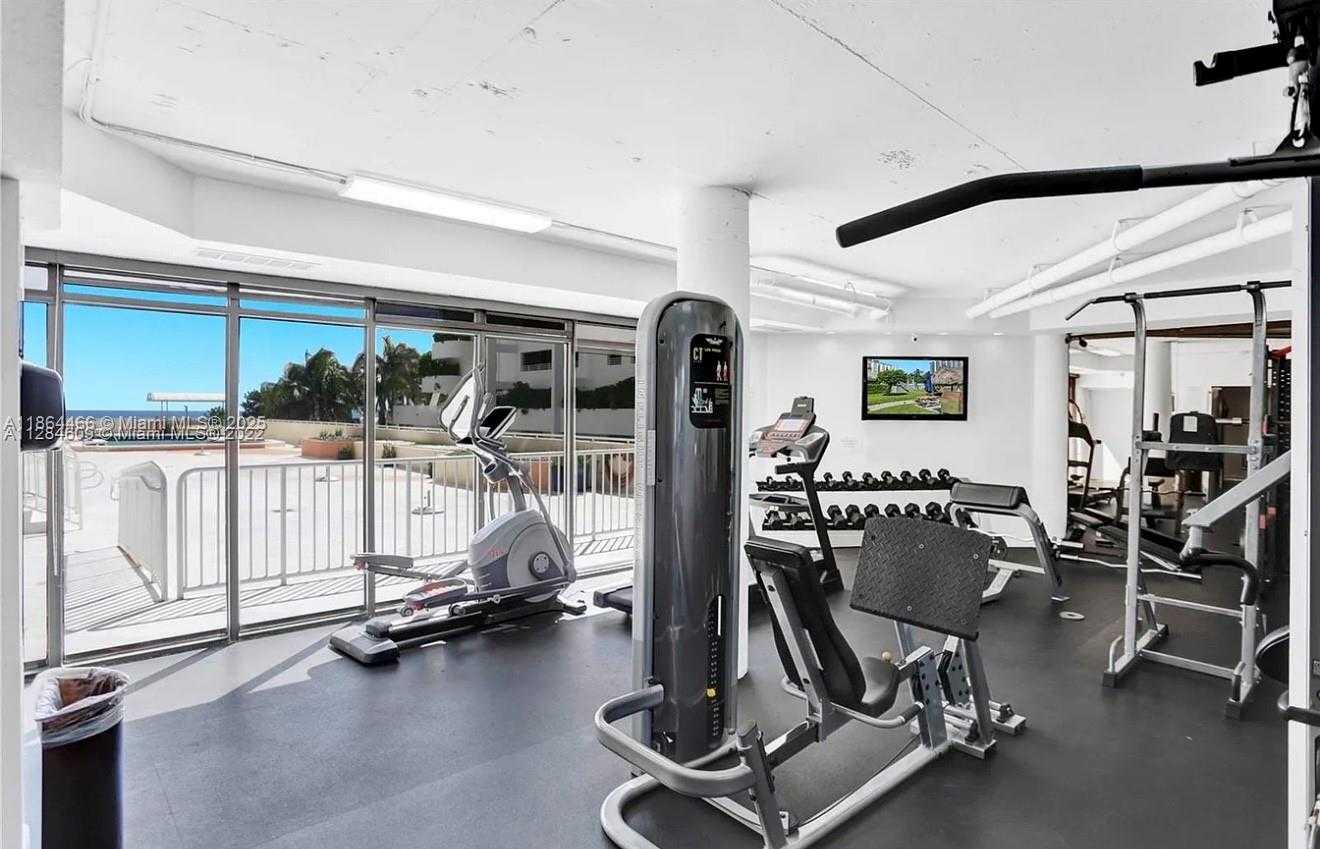 Small Image of 6423 EAST COLLINS AVE #206, Miami Beach Number 20