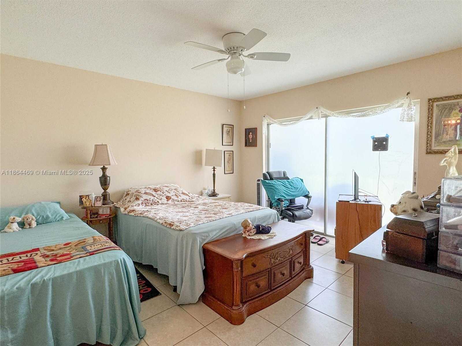 Small Image of 2300 PARK LN #105, Hollywood Number 13