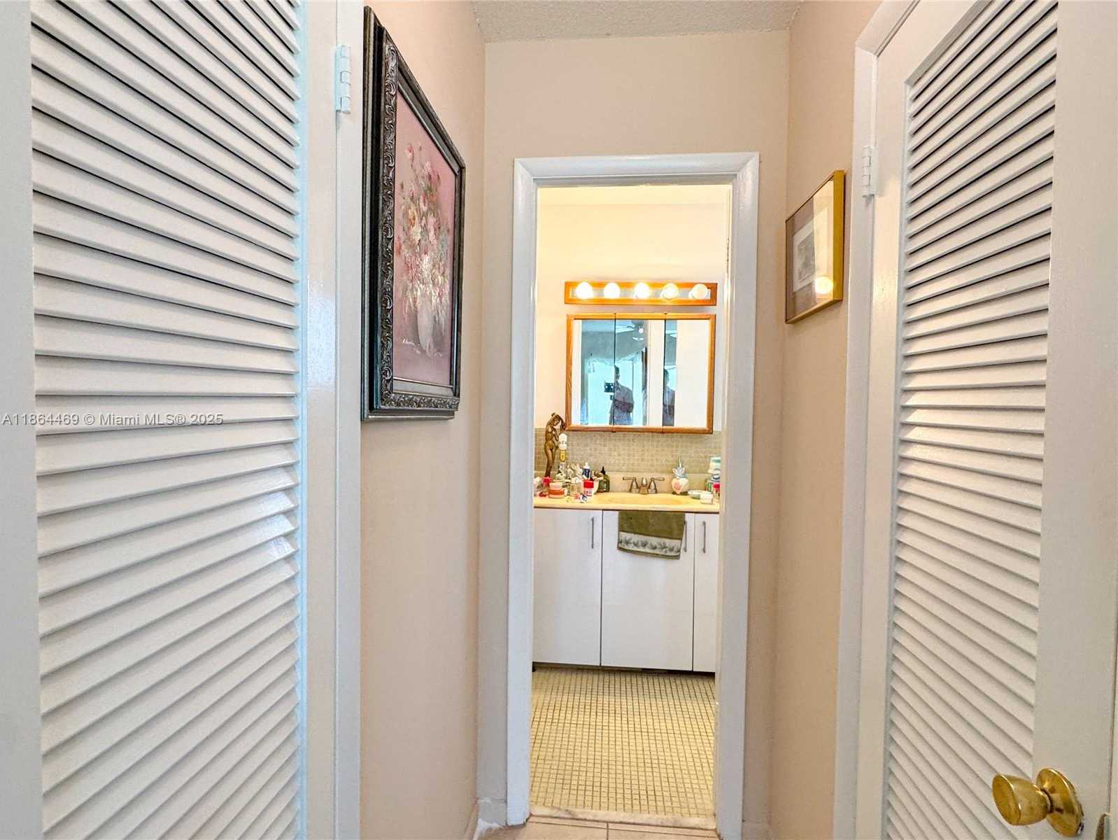 Small Image of 2300 PARK LN #105, Hollywood Number 15