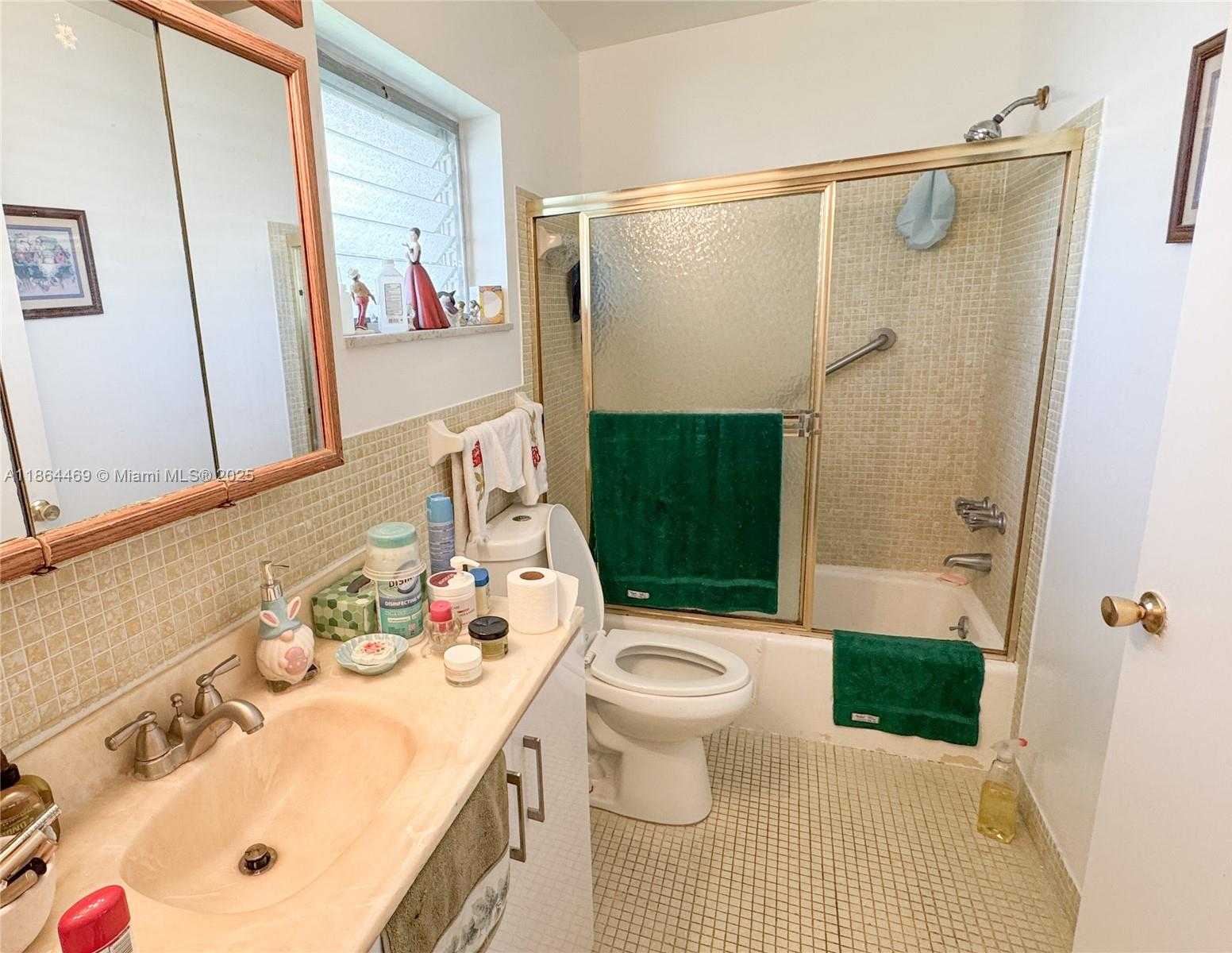 Small Image of 2300 PARK LN #105, Hollywood Number 16
