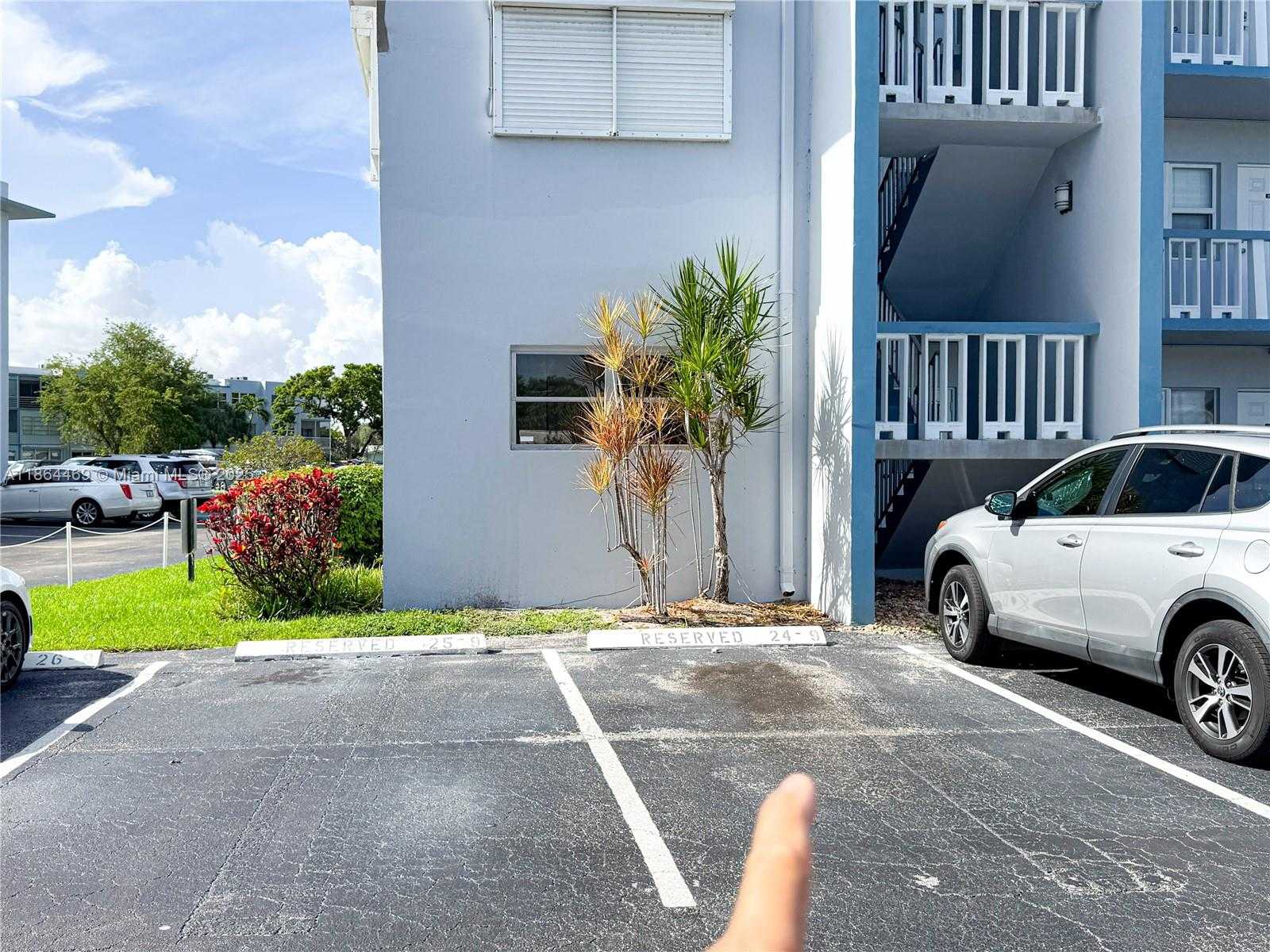 Small Image of 2300 PARK LN #105, Hollywood Number 43