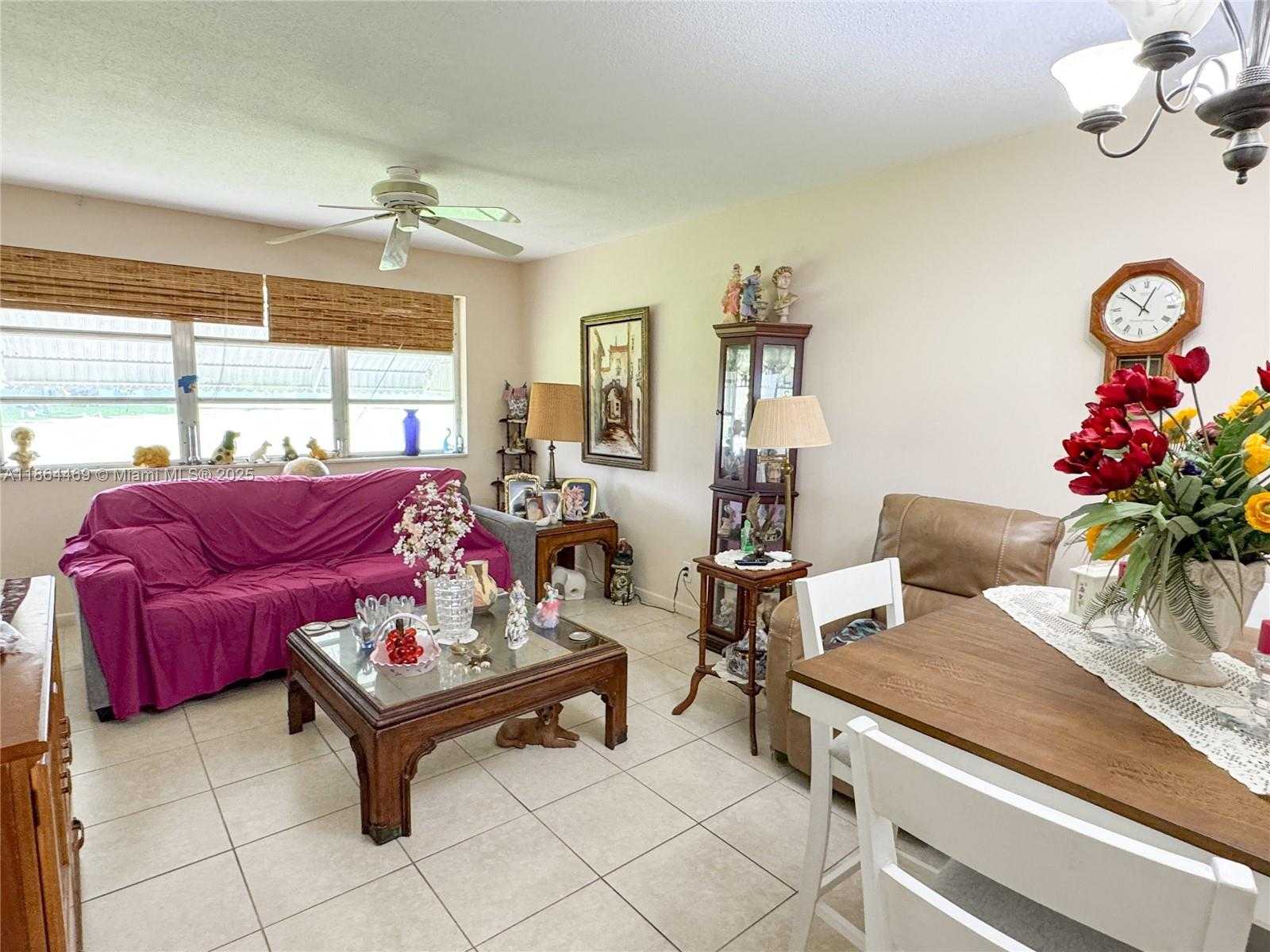 Small Image of 2300 PARK LN #105, Hollywood Number 7