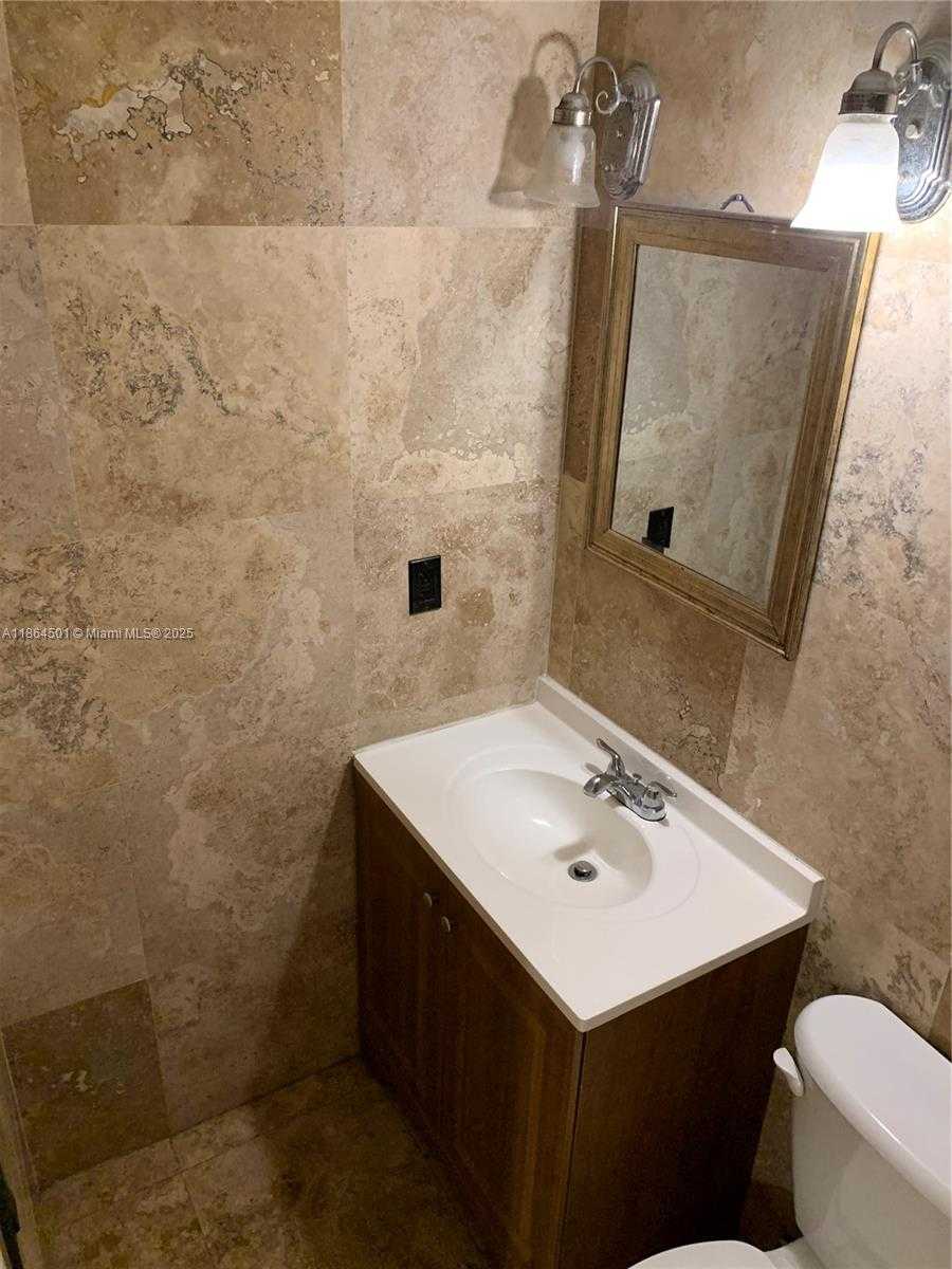 Small Image of 999 BRICKELL BAY DR #303, Miami Number 29