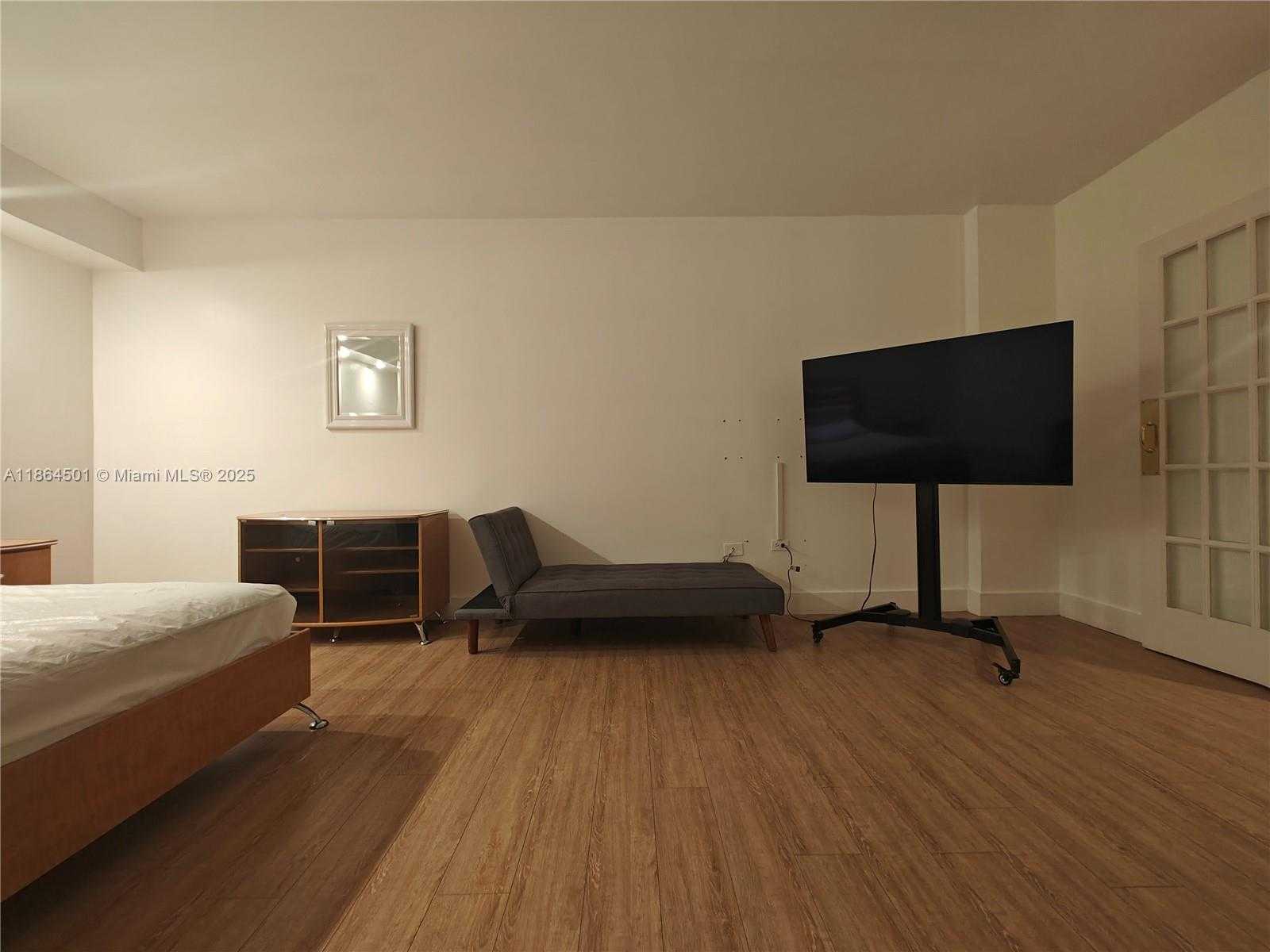Small Image of 999 BRICKELL BAY DR #303, Miami Number 33