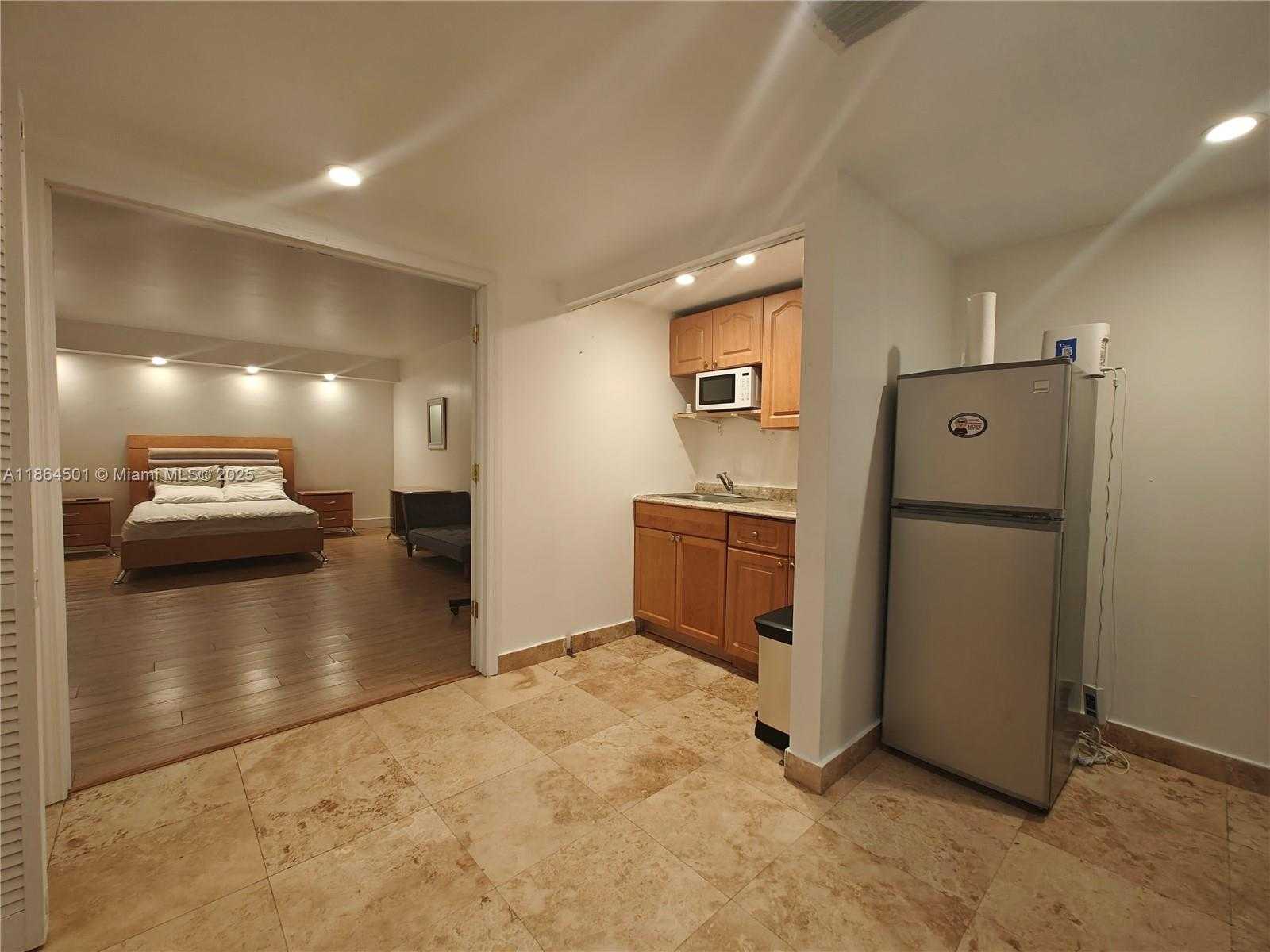 Small Image of 999 BRICKELL BAY DR #303, Miami Number 37