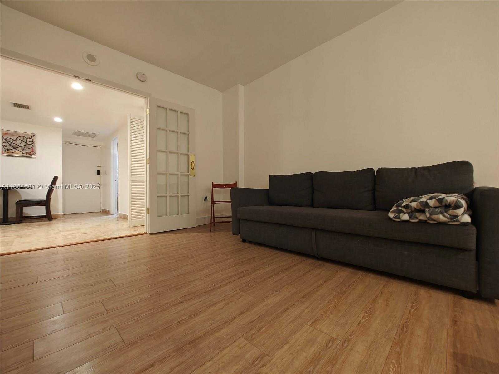 Small Image of 999 BRICKELL BAY DR #303, Miami Number 49