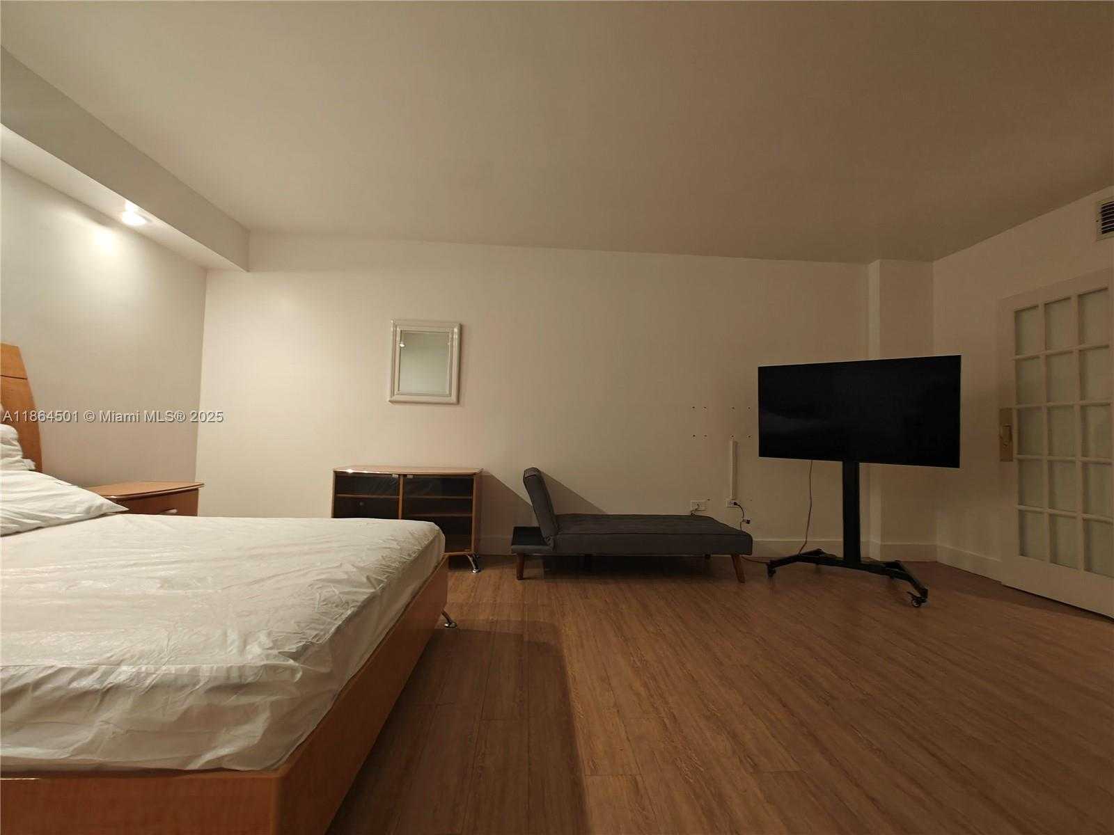 Small Image of 999 BRICKELL BAY DR #303, Miami Number 51