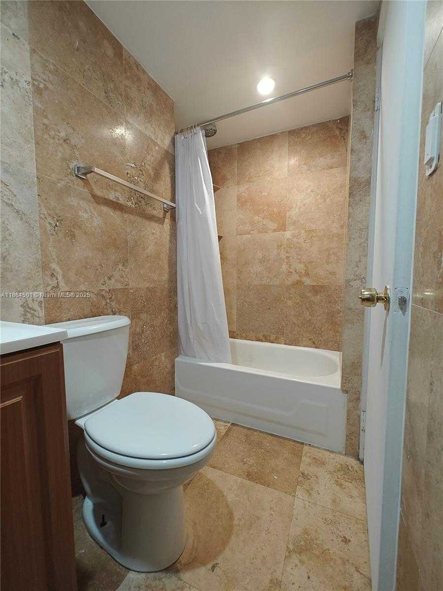 Small Image of 999 BRICKELL BAY DR #303, Miami Number 56