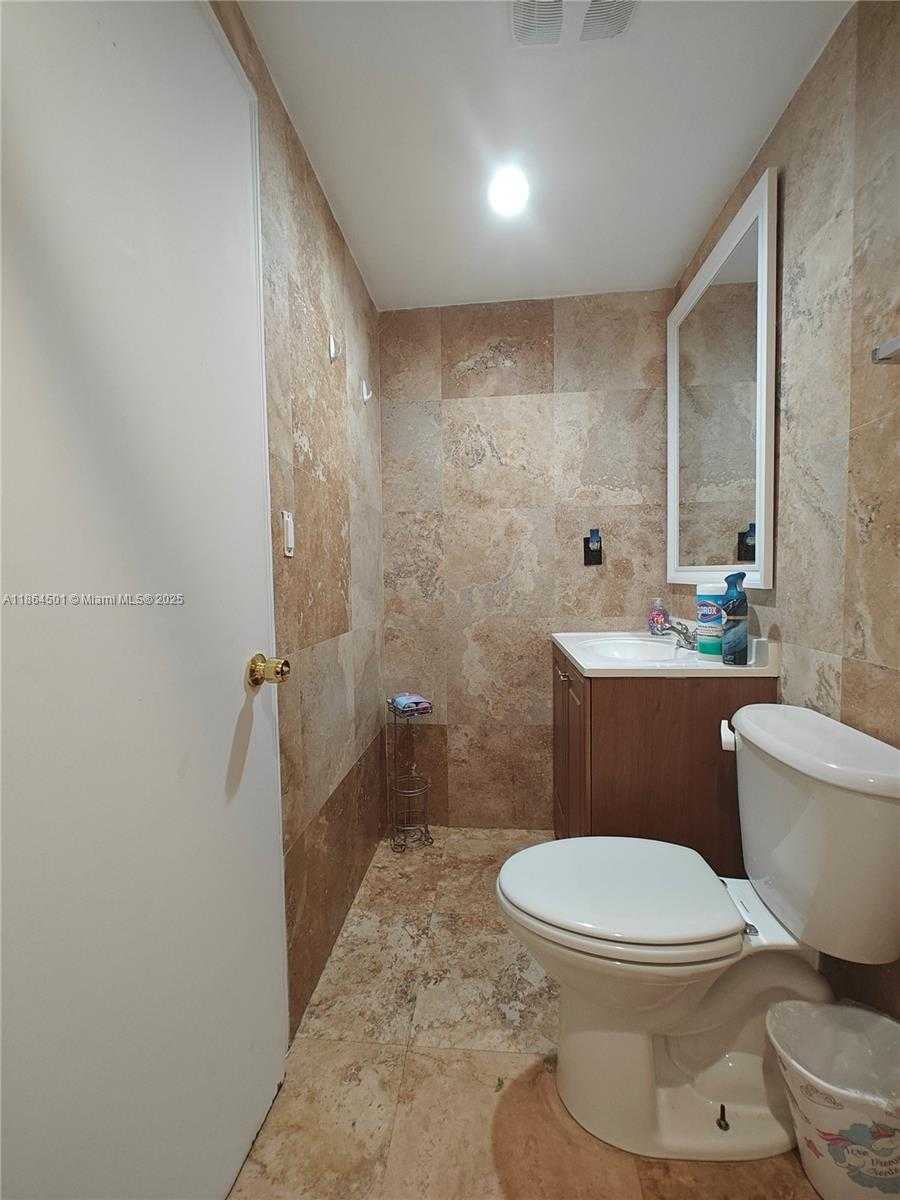 Small Image of 999 BRICKELL BAY DR #303, Miami Number 57