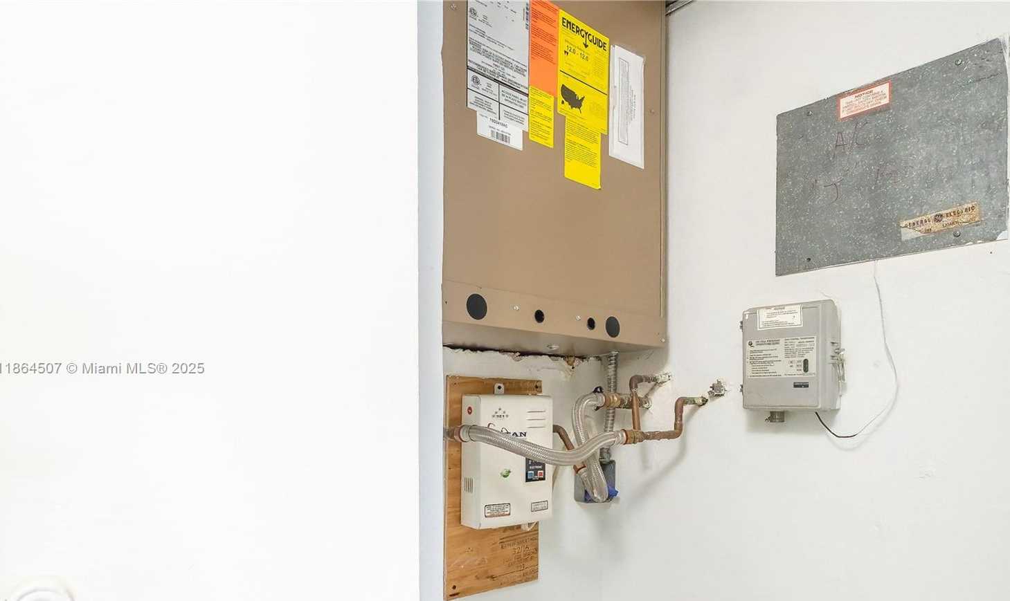 Small Image of 3030 MARCOS DRIVE #T-412, Aventura Number 30