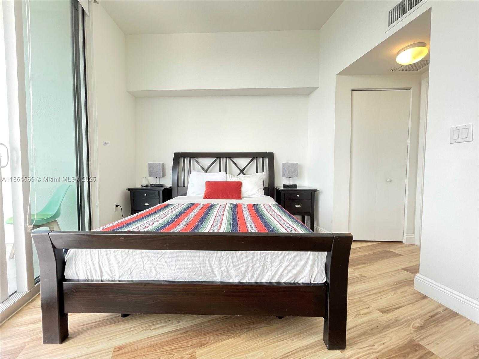 Small Image of 1750 NORTH BAYSHORE DR #5614, Miami Number 18