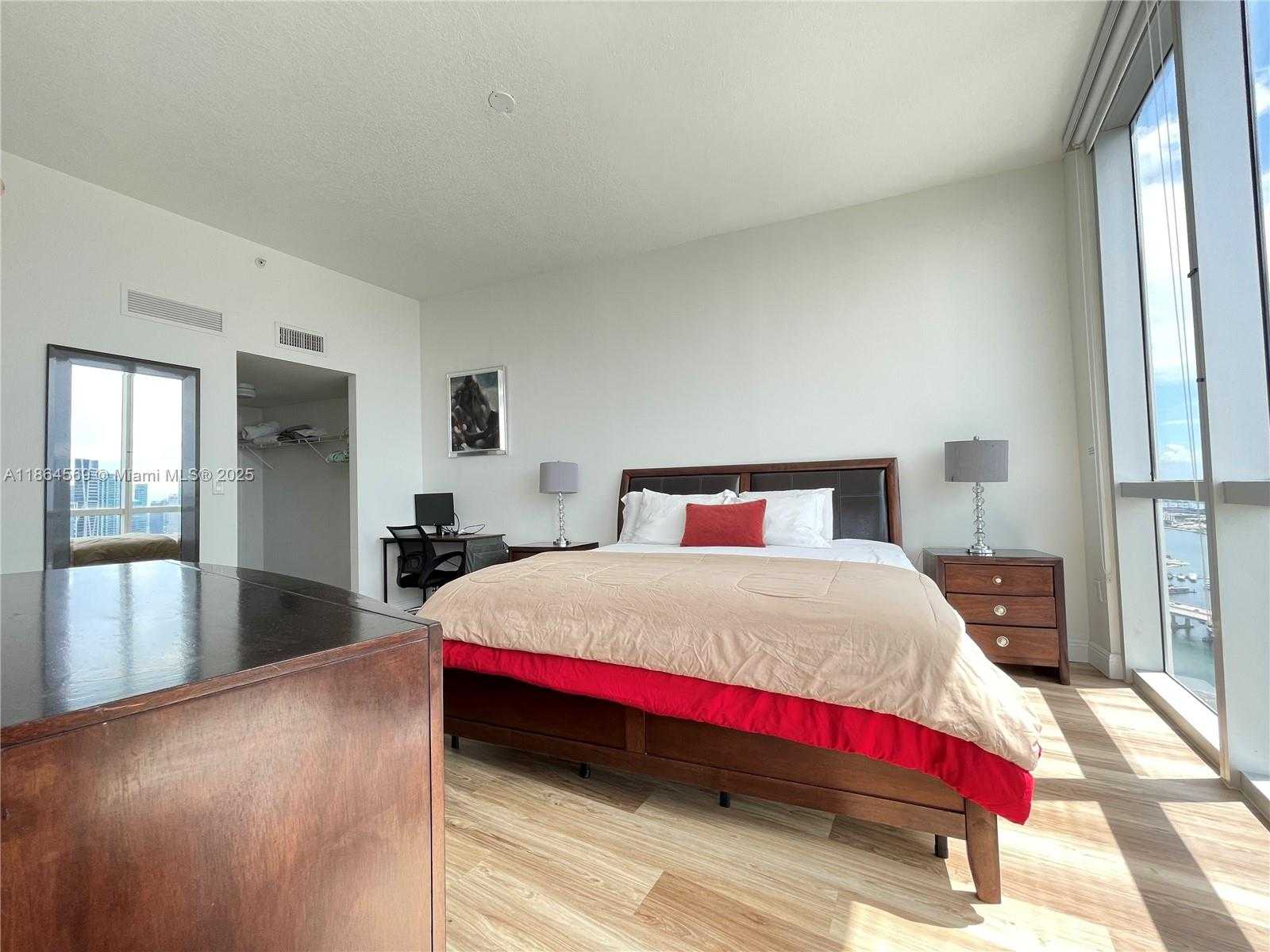 Small Image of 1750 NORTH BAYSHORE DR #5614, Miami Number 20