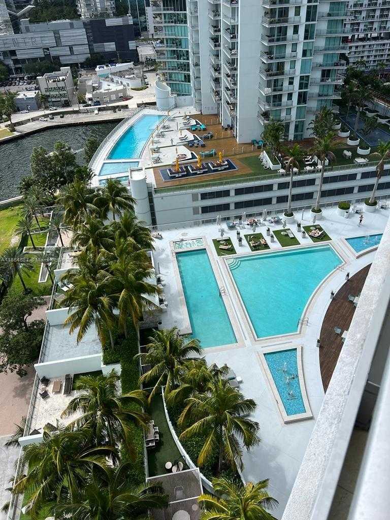 Small Image of 90 NW 3rd St, Miami, FL 33128, USA Number 17