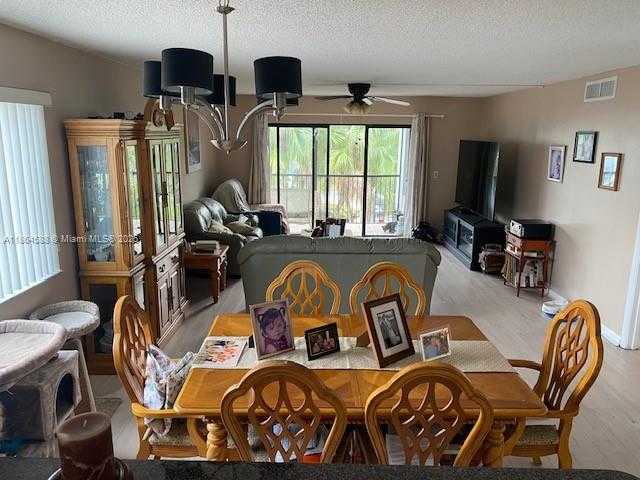 Small Image of 286 RACQUET CLUB RD #201, Weston Number 10