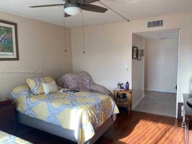 Small Image of 286 RACQUET CLUB RD #201, Weston Number 18