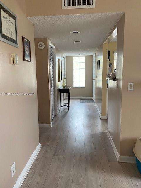 Small Image of 286 RACQUET CLUB RD #201, Weston Number 8