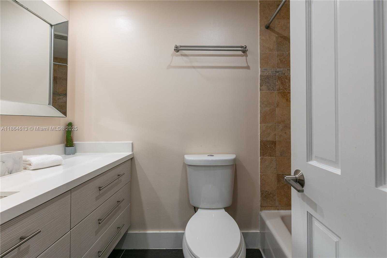 Small Image of 20291 NORTH EAST 30TH AVE #PH-10, Aventura Number 11