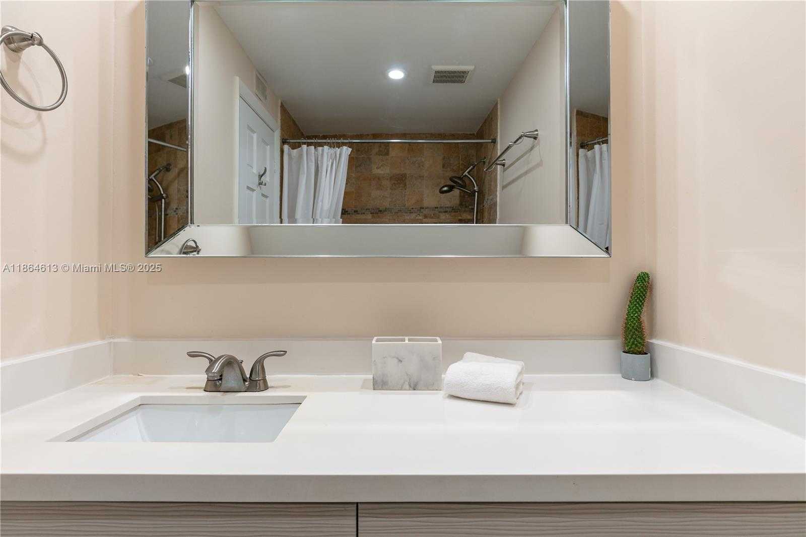 Small Image of 20291 NORTH EAST 30TH AVE #PH-10, Aventura Number 15