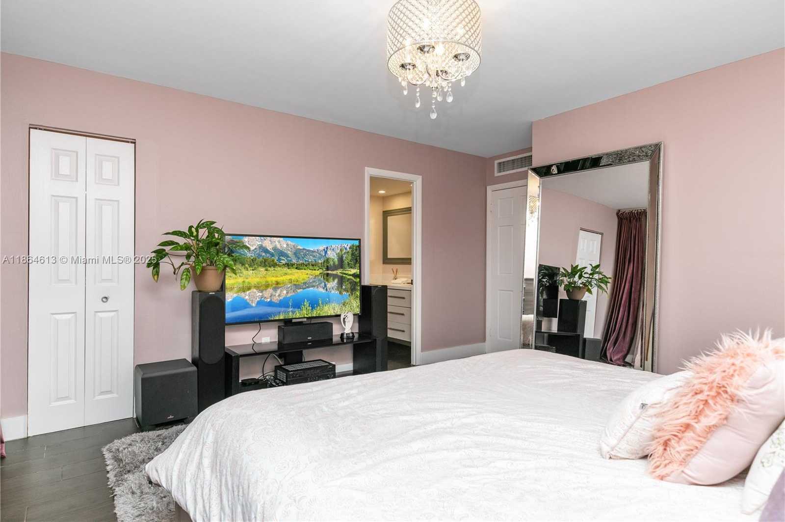 Small Image of 20291 NORTH EAST 30TH AVE #PH-10, Aventura Number 22