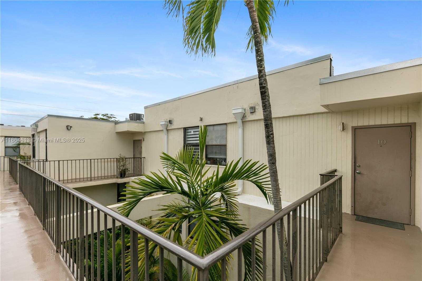 Small Image of 20291 NORTH EAST 30TH AVE #PH-10, Aventura Number 32