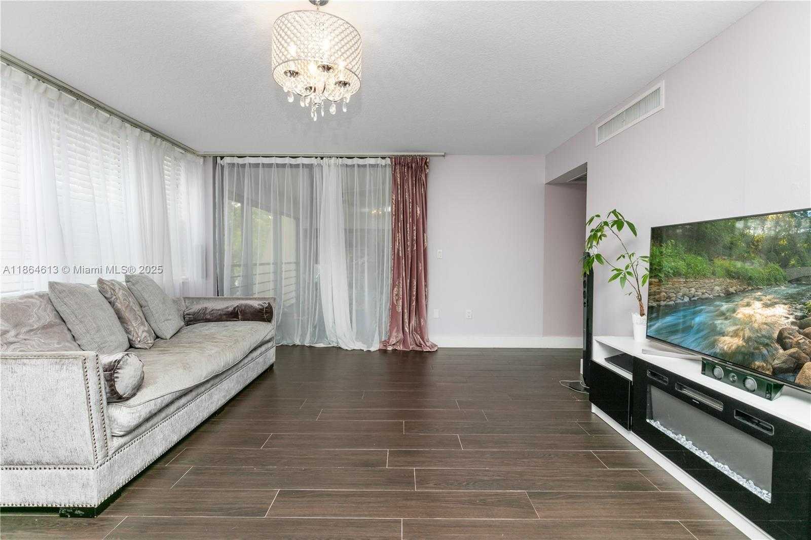 Small Image of 20291 NORTH EAST 30TH AVE #PH-10, Aventura Number 6