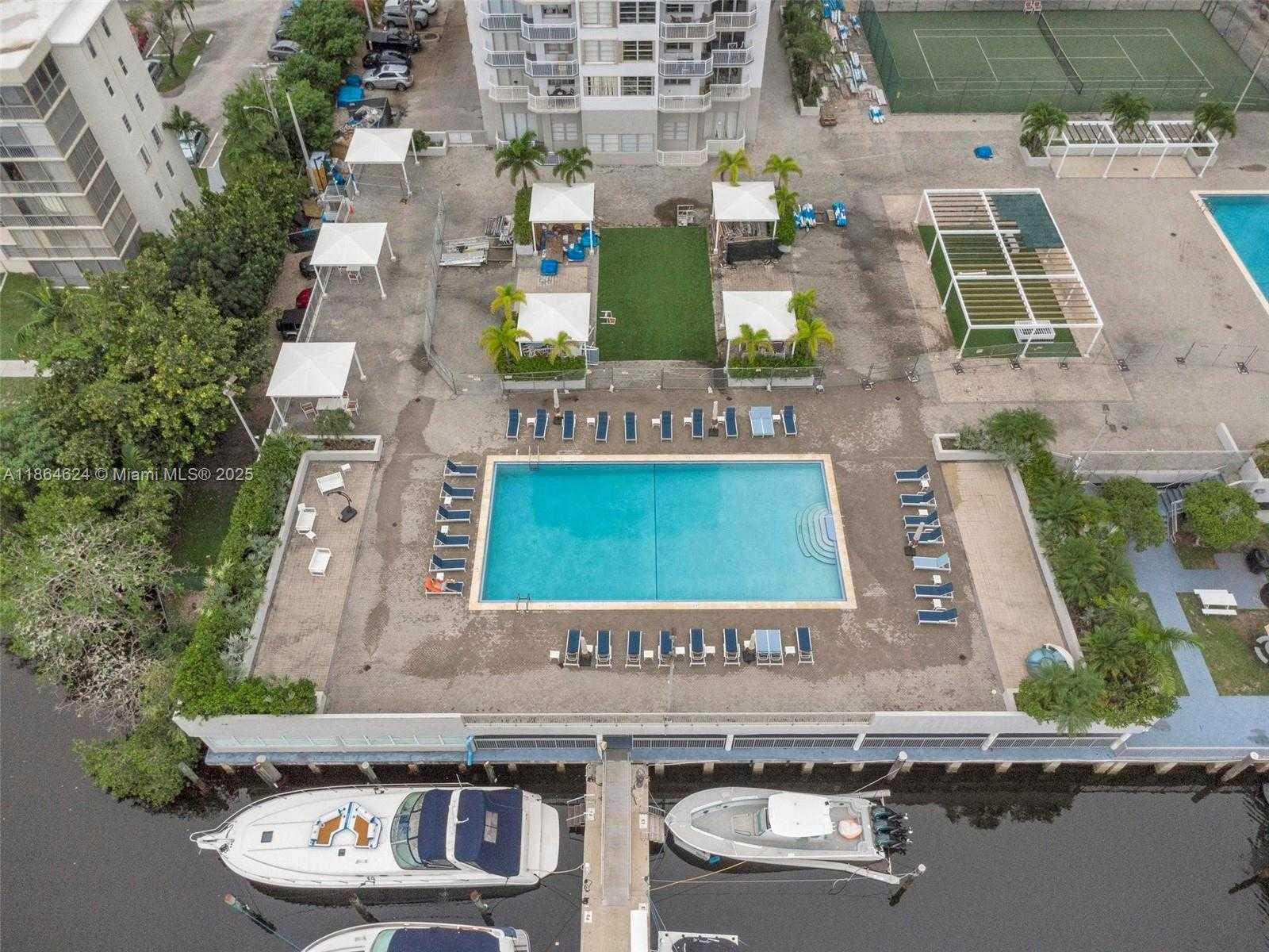 Small Image of 18011 BISCAYNE BLVD #PH04, Aventura Number 40