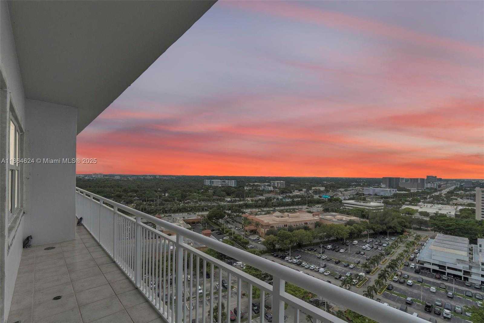 Small Image of 18011 BISCAYNE BLVD #PH04, Aventura Number 49