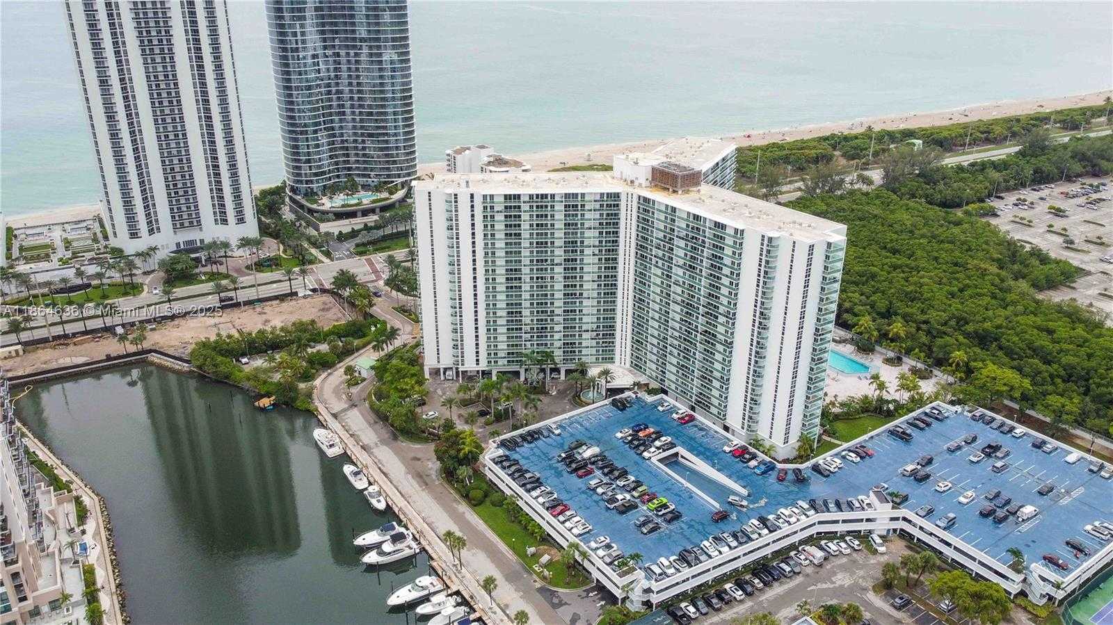 Small Image of 100 BAYVIEW DR #2014, Sunny Isles Beach Number 2
