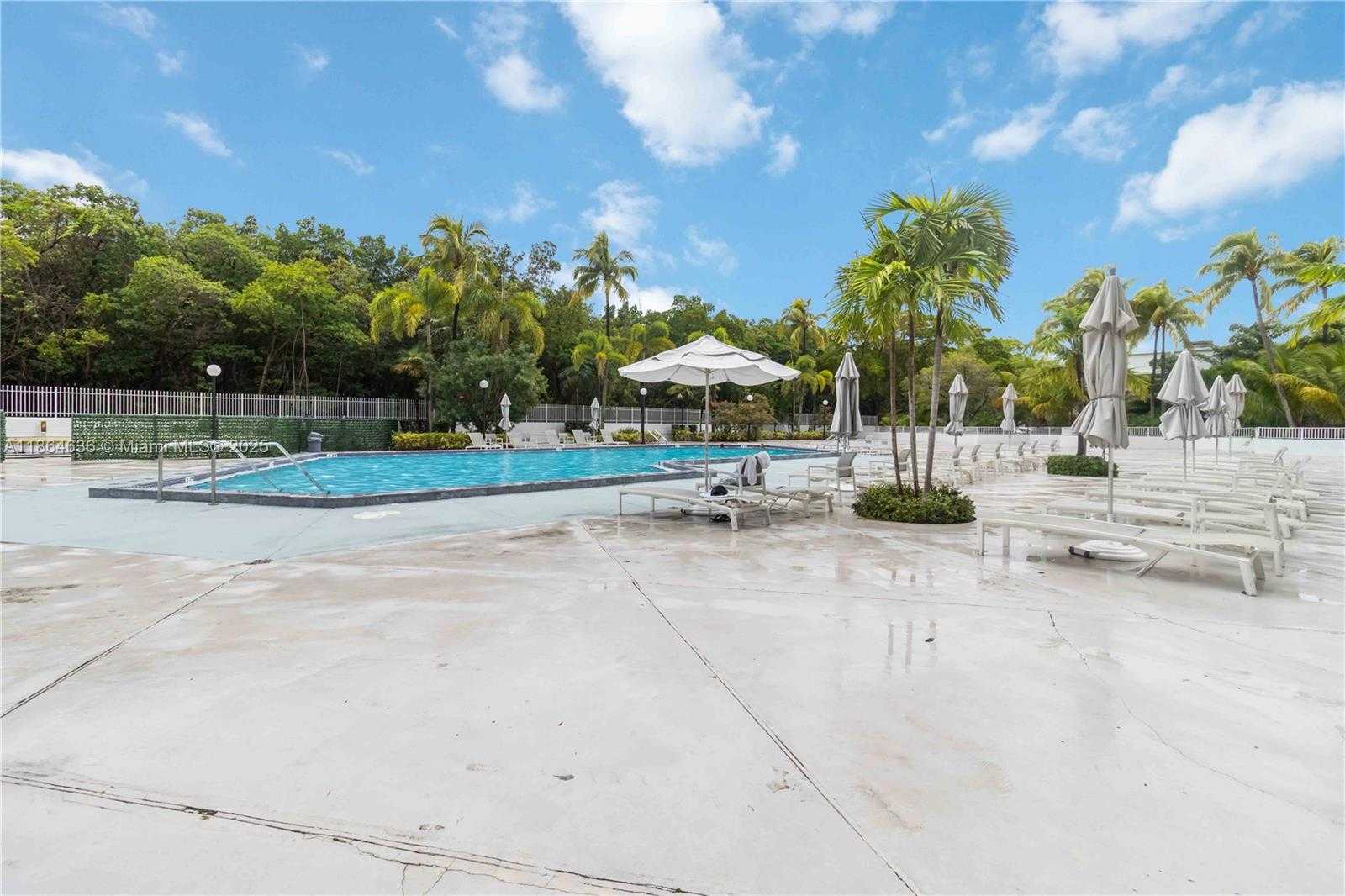 Small Image of 100 BAYVIEW DR #2014, Sunny Isles Beach Number 32