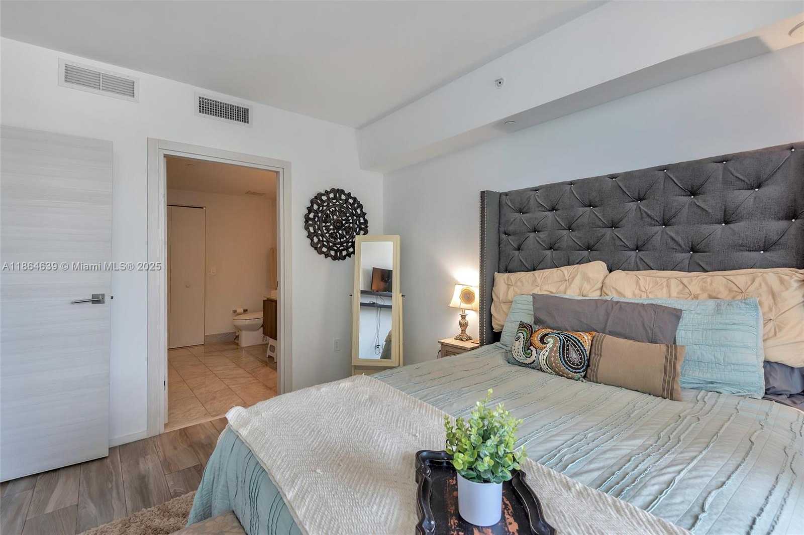 Small Image of 801 SOUTH MIAMI AVE #1708, Miami Number 8
