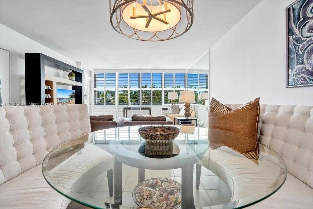 Small Image of 2295 SOUTH OCEAN BLVD #505, Palm Beach Number 12