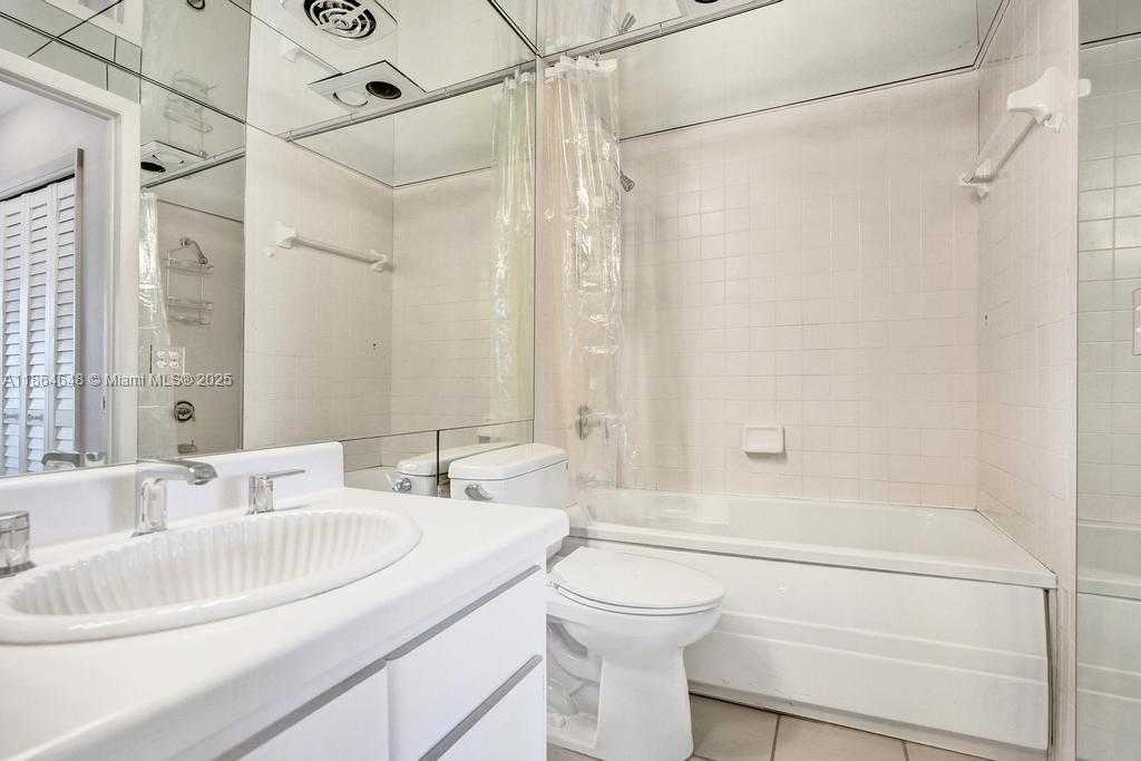 Small Image of 2295 SOUTH OCEAN BLVD #505, Palm Beach Number 18