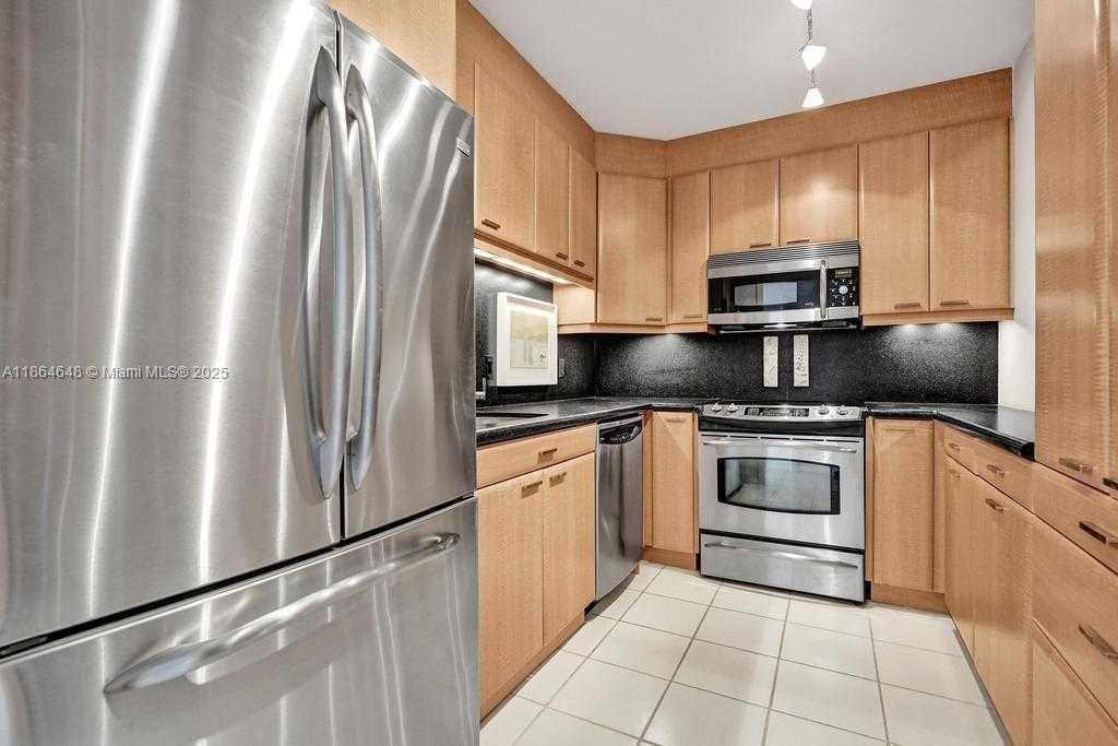 Small Image of 2295 SOUTH OCEAN BLVD #505, Palm Beach Number 23