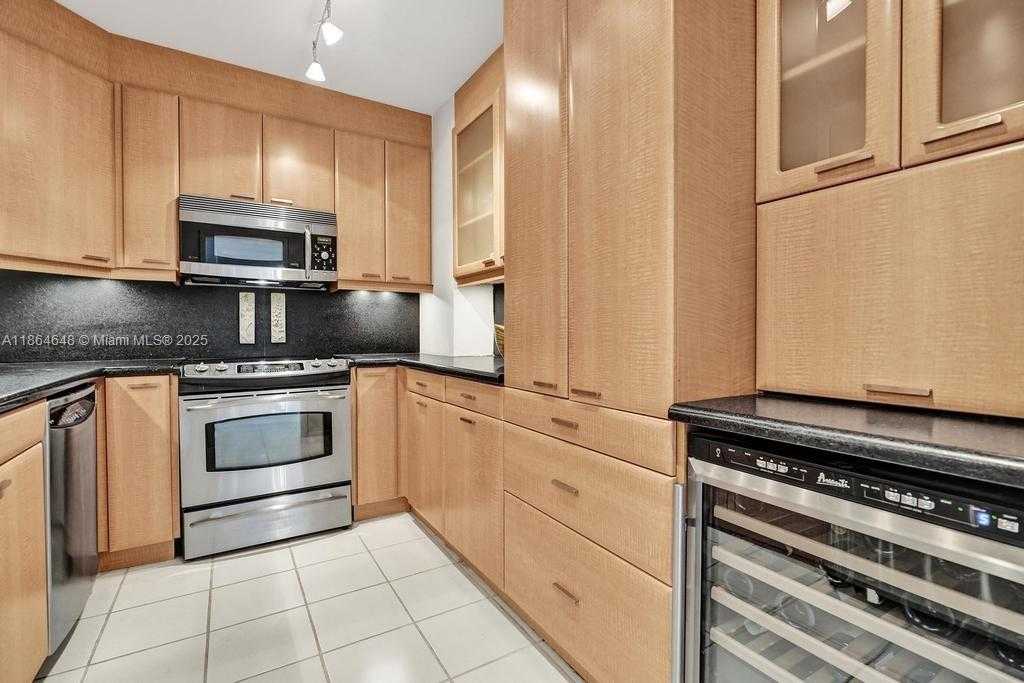 Small Image of 2295 SOUTH OCEAN BLVD #505, Palm Beach Number 24