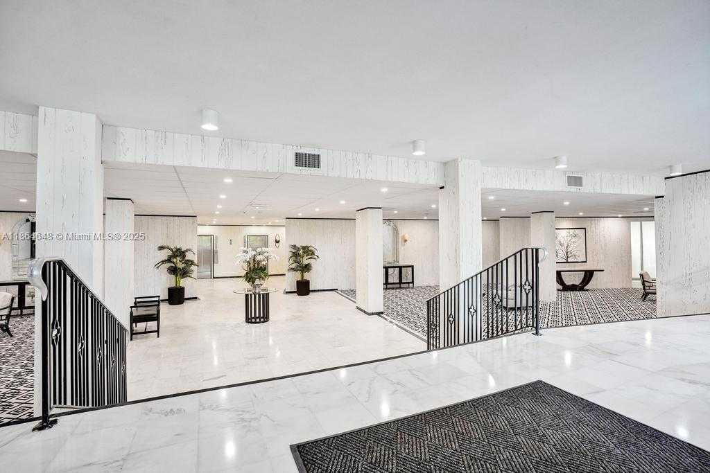 Small Image of 2295 SOUTH OCEAN BLVD #505, Palm Beach Number 36