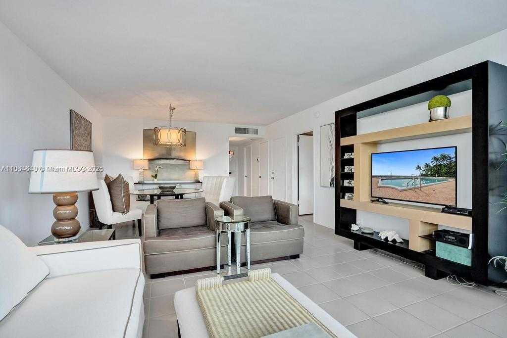 Small Image of 2295 SOUTH OCEAN BLVD #505, Palm Beach Number 9