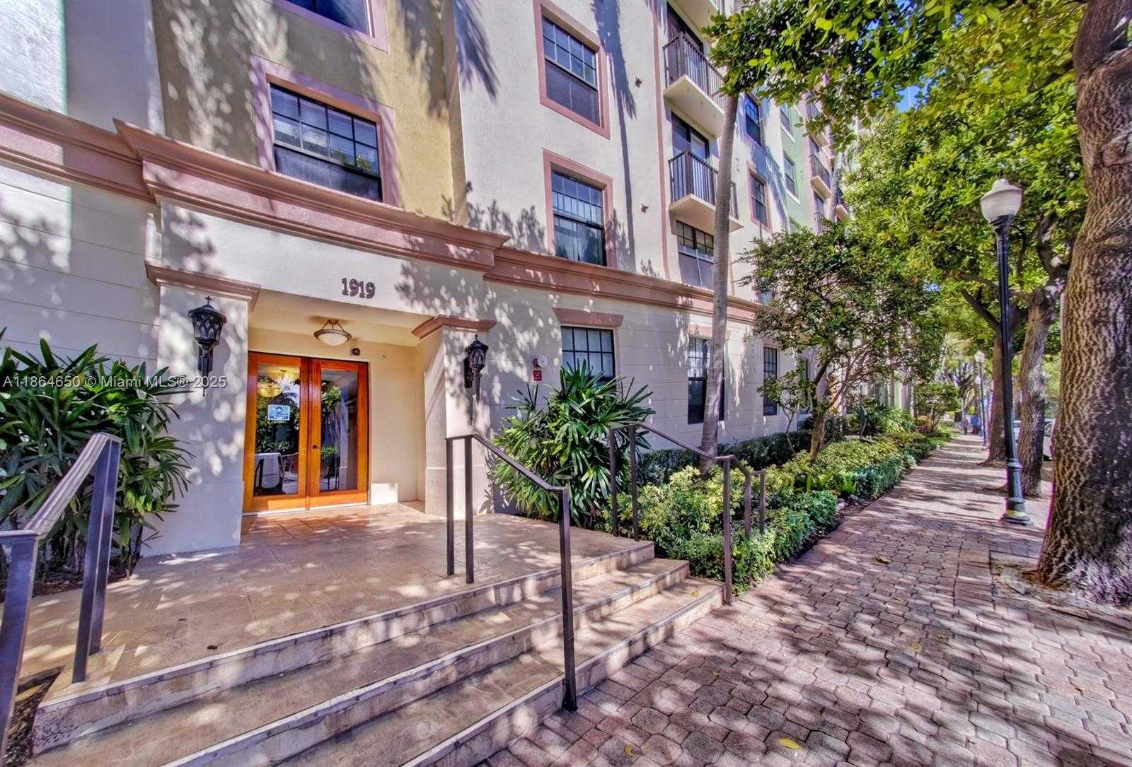 Small Image of 1919 VAN BUREN ST #321A, Hollywood Number 13