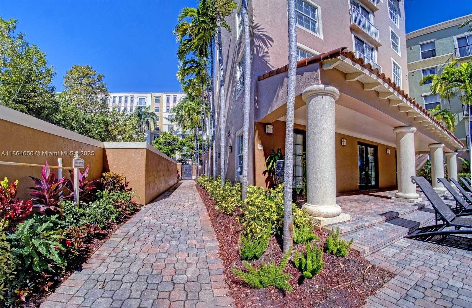 Small Image of 1919 VAN BUREN ST #321A, Hollywood Number 17