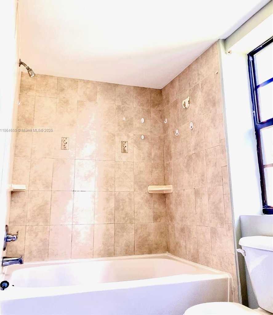 Small Image of 1919 VAN BUREN ST #321A, Hollywood Number 6