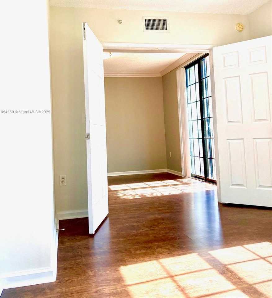 Small Image of 1919 VAN BUREN ST #321A, Hollywood Number 8