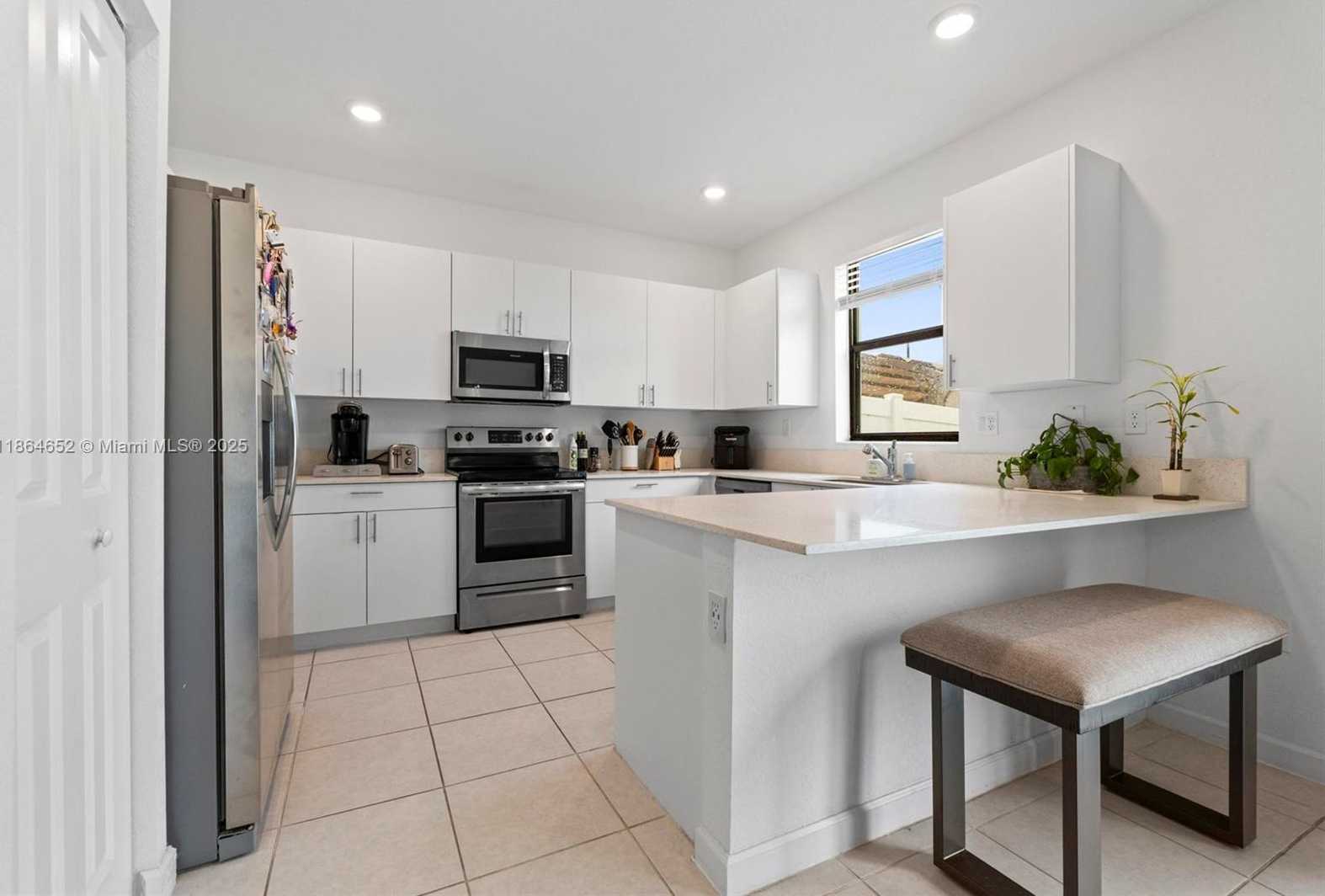 Small Image of 20380 NORTH WEST 5TH CT, Miami Gardens Number 17