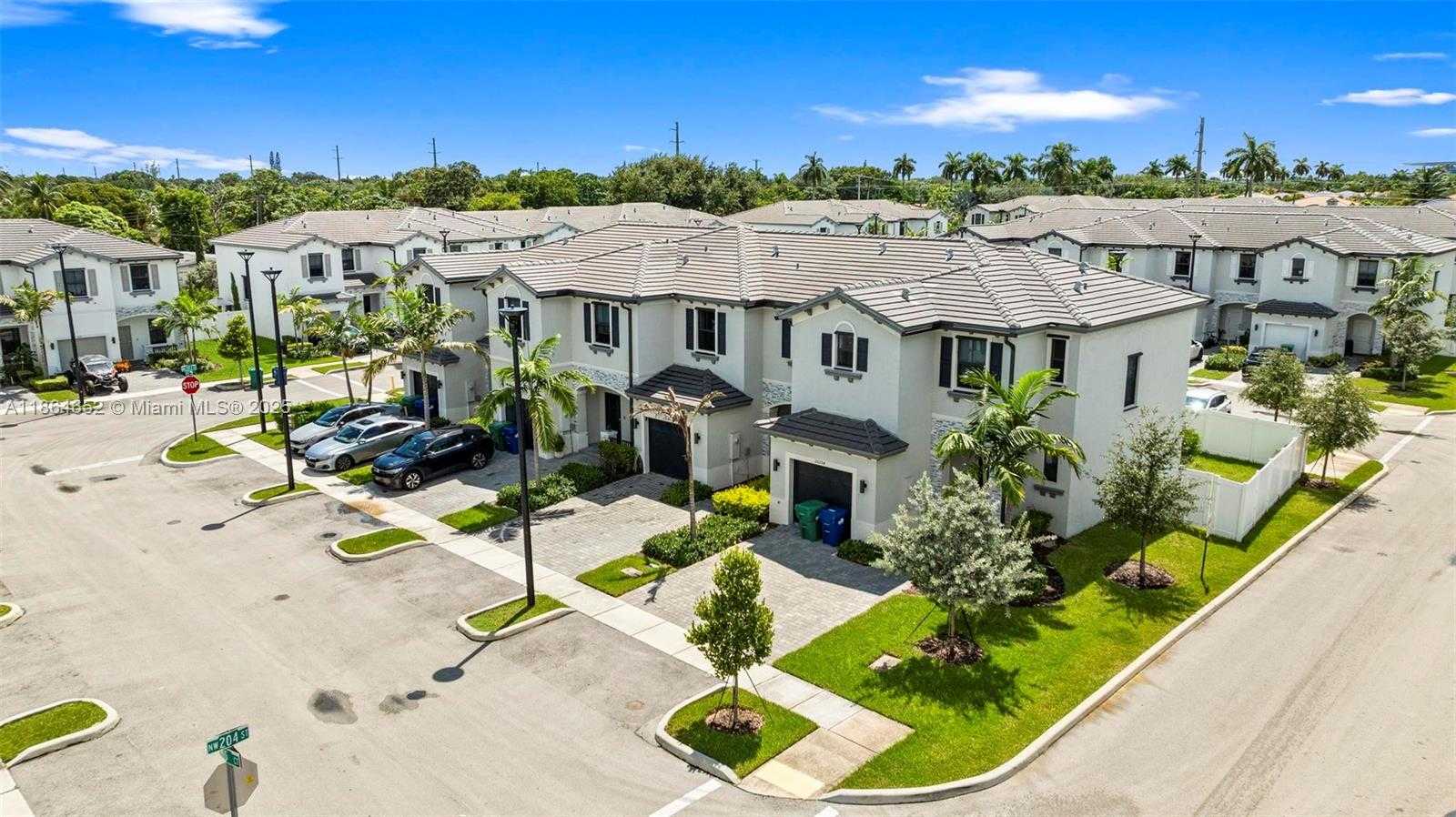 Small Image of 20380 NORTH WEST 5TH CT, Miami Gardens Number 2