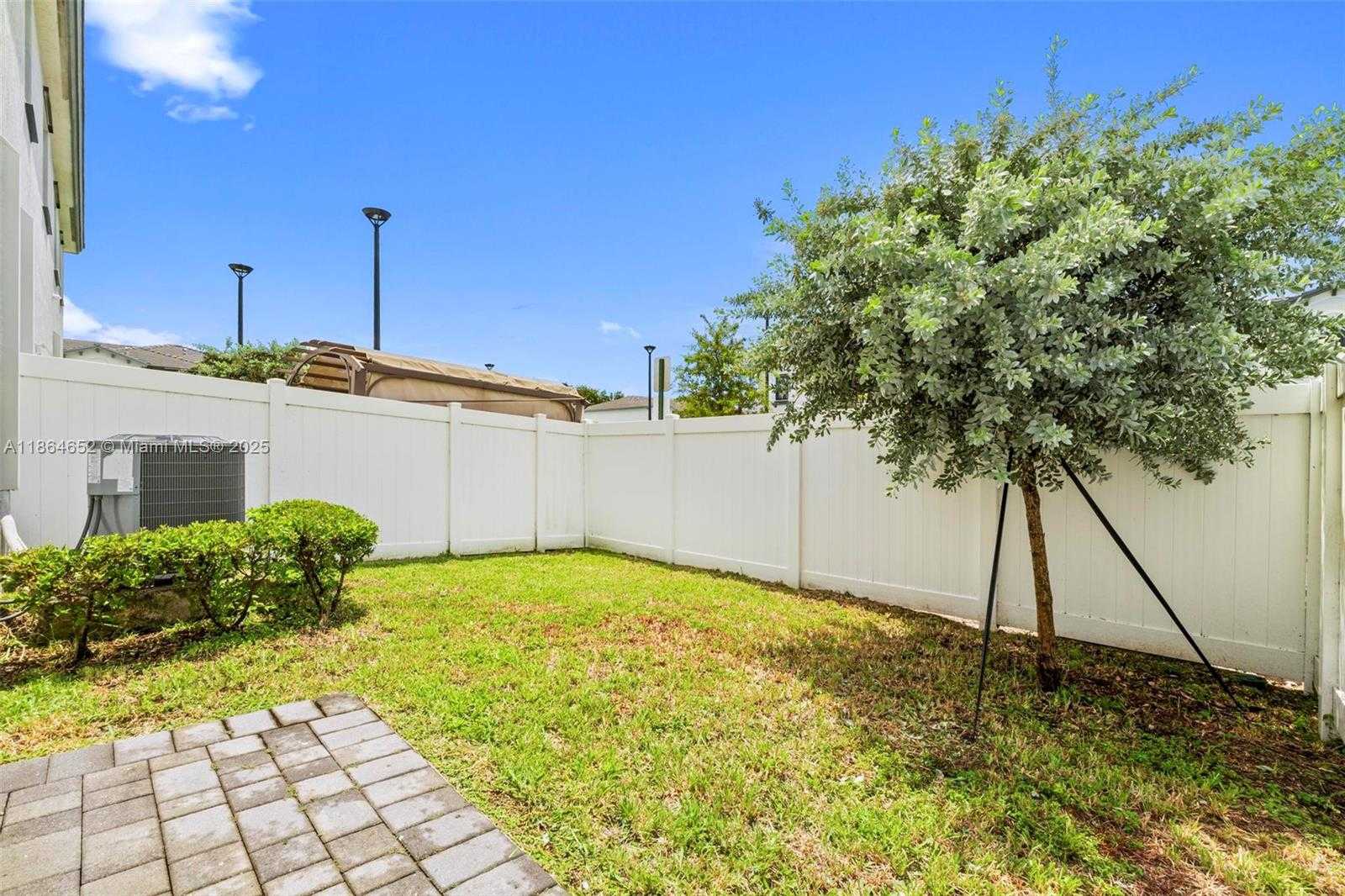 Small Image of 20380 NORTH WEST 5TH CT, Miami Gardens Number 21