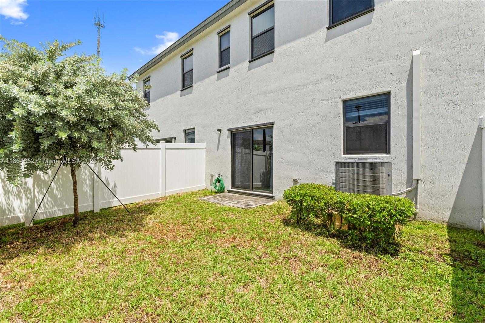 Small Image of 20380 NORTH WEST 5TH CT, Miami Gardens Number 22
