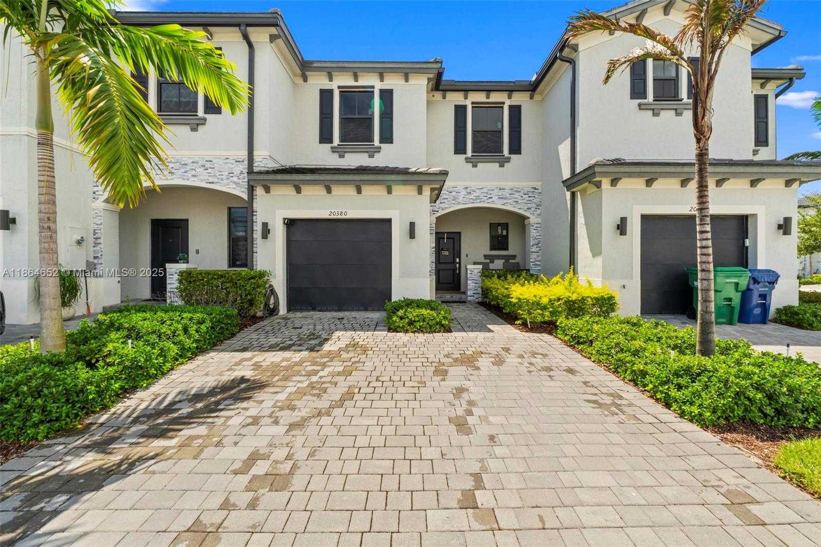 Small Image of 20380 NORTH WEST 5TH CT, Miami Gardens Number 4