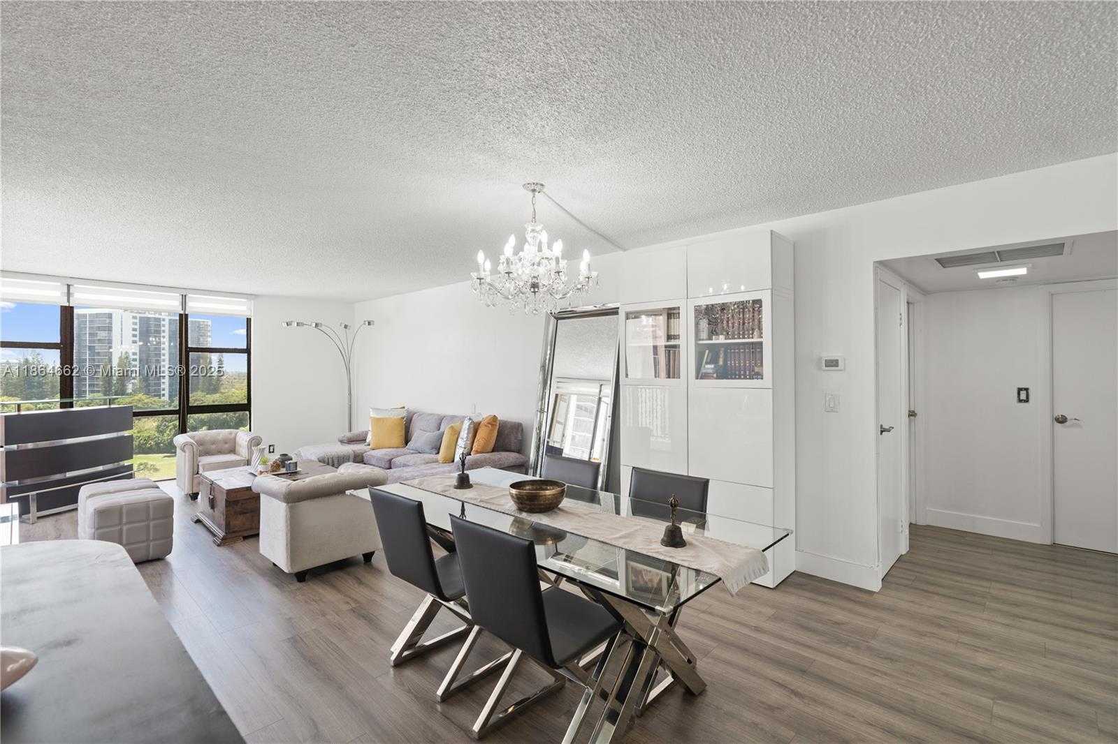 Small Image of 20301 WEST COUNTRY CLUB DR #829, Aventura Number 10